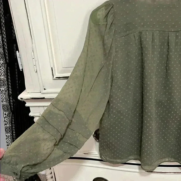 LOFT Women's Olive Green Blouse - Picture 6 of 6
